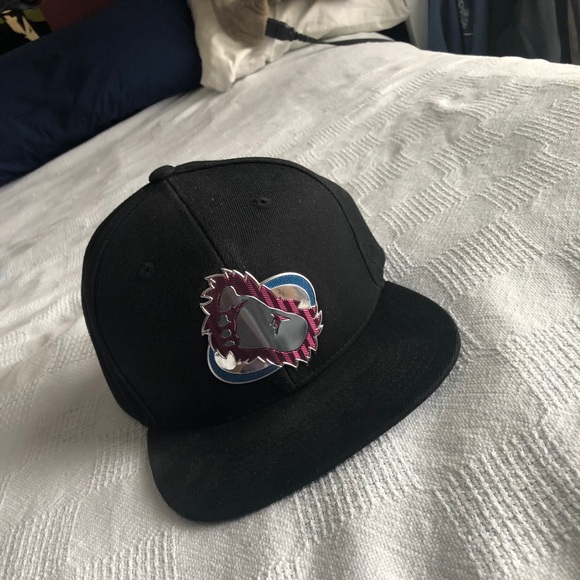 Colorado Avalanche Snap Back Hat 